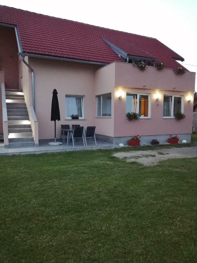 Apartman Vidovic Apartment Korenica Exterior foto